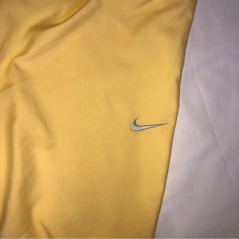 Nike Golf Mens Yellow Popover Windbreaker Style Top Size M Lined Zip Pockets